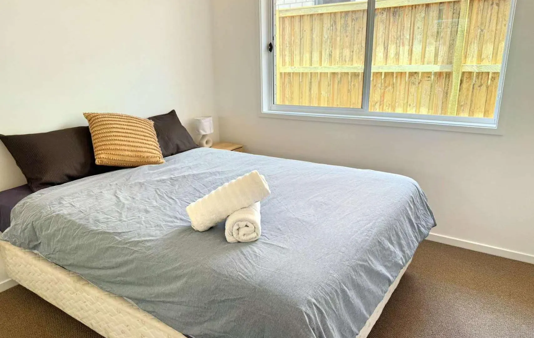 Brand New Home - Spacious Family Retreat Park Ridge Australia