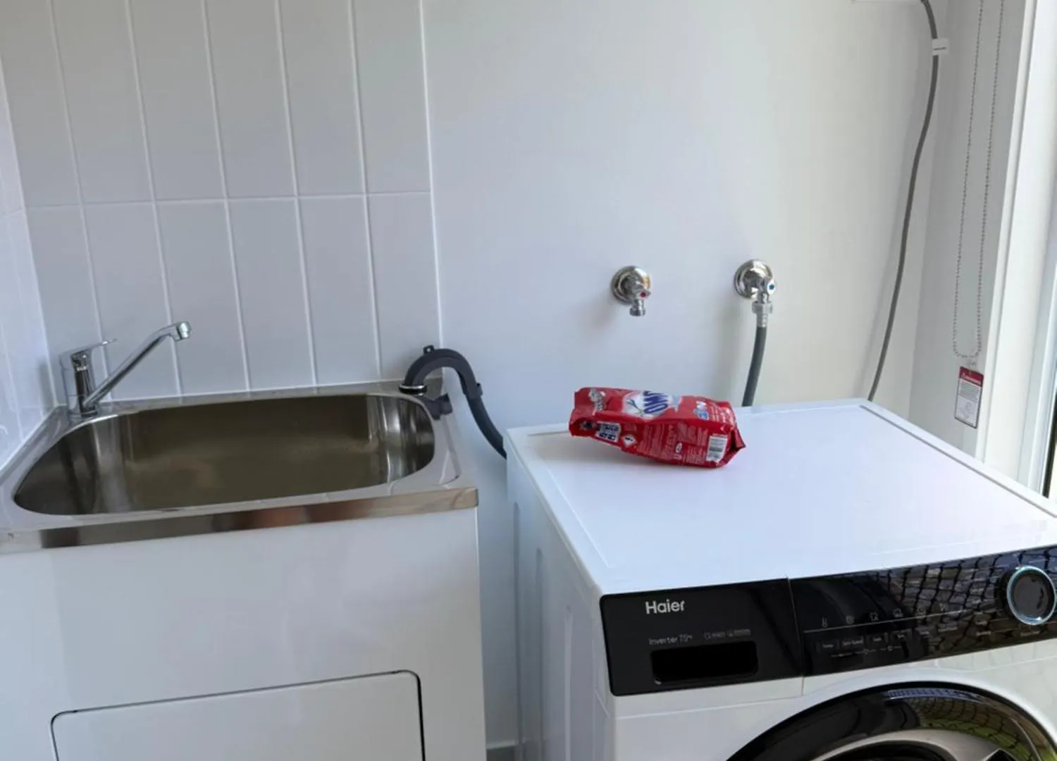 Brand New Home - Spacious Family Retreat Park Ridge Australia